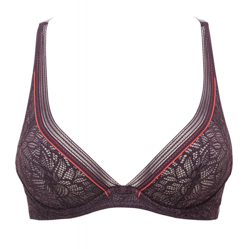 Sans coque avec armatures.
Finition plates avec élastique.
Liseré rouge contrasté sur le bonnet et les brett