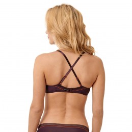 Sans coque avec armatures.
Finition plates avec élastique.
Liseré rouge contrasté sur le bonnet et les brett