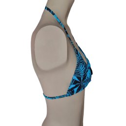 La coupe classique triangle de ce haut de maillot
de bain en fait un indispensable pour la saison.
Haut de m