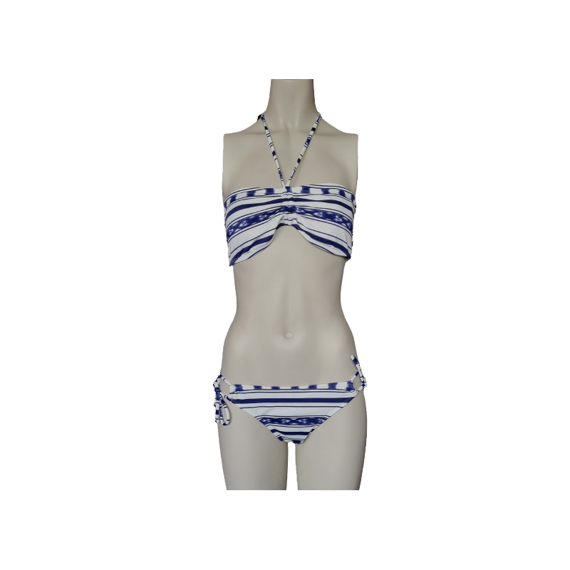 Maillot de bain bandeau imprimé 2 pièce
Découvrez ce maillot de bain bandeau imprimé 2 pièce pour femme de la marqu