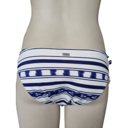 Maillot de bain bandeau imprimé 2 pièce
Découvrez ce maillot de bain bandeau imprimé 2 pièce pour femme de la marqu