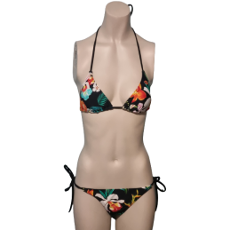 bikini rip curl exotic
idéal pour être la plus jolie sur la plage
80% POLYAMIDE/20% ELESTHANNE
TAILLE
